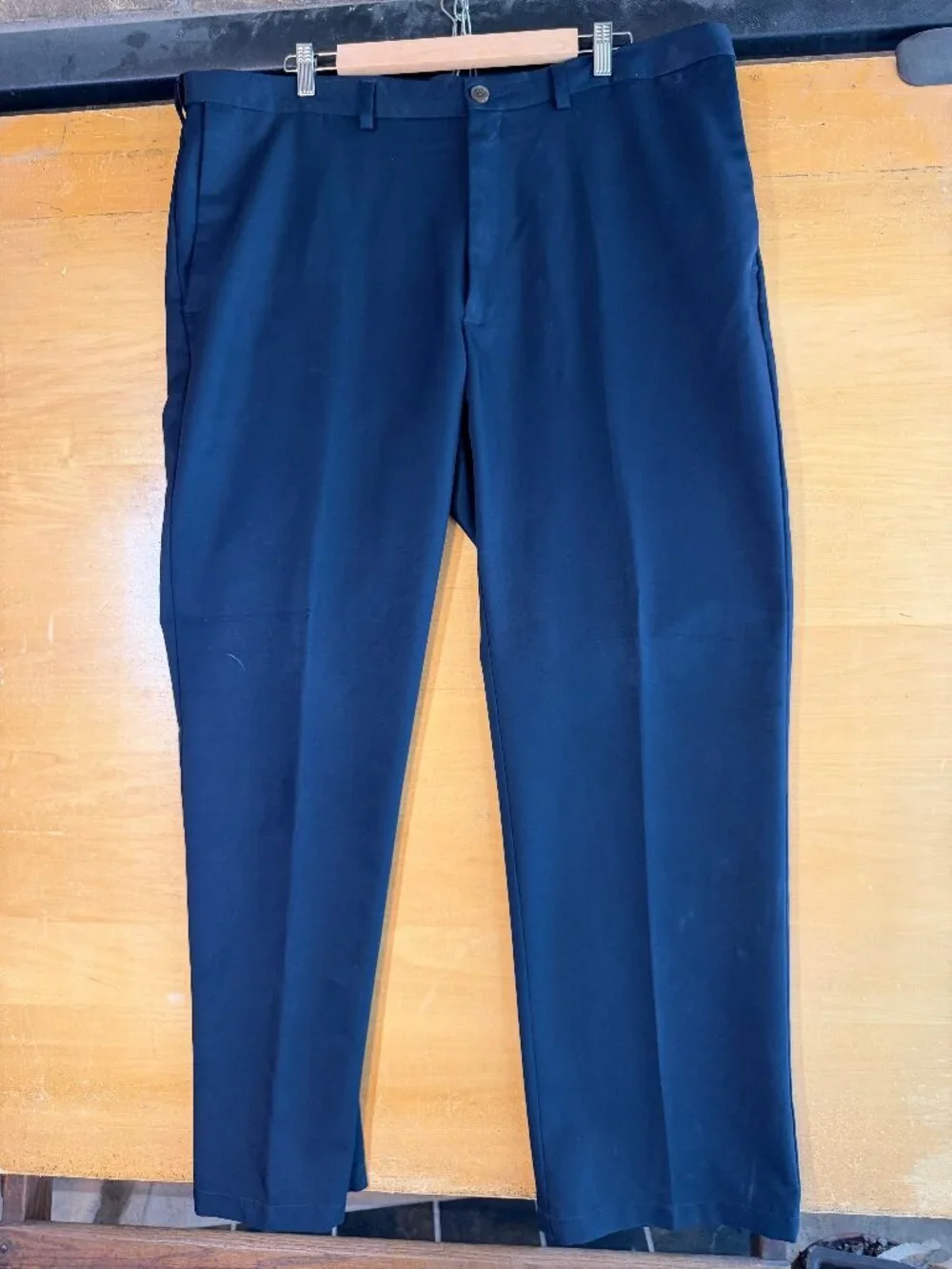 Haggar Cool 18 Pro Classic Flat Front Hidden Expand. Waistband Navy Pant 42X32